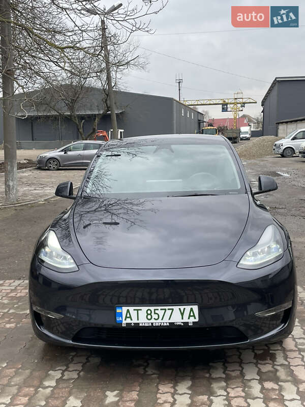 Позашляховик / Кросовер Tesla Model Y 2024 в Івано-Франківську
