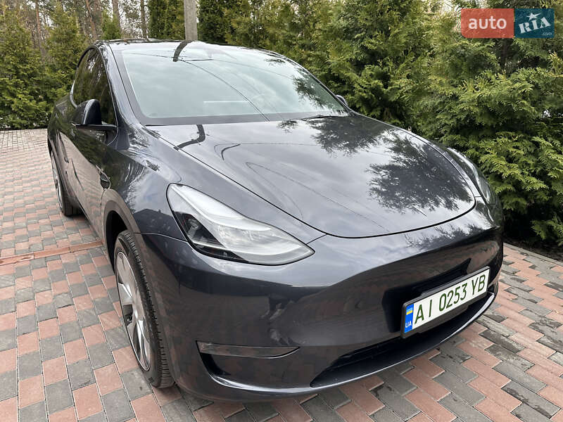 Внедорожник / Кроссовер Tesla Model Y 2024 в Киеве