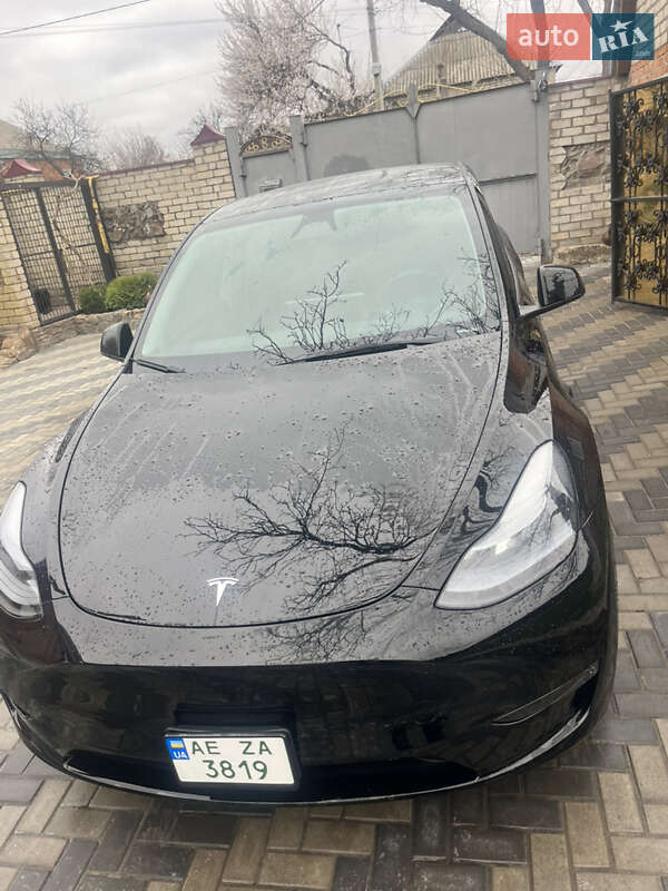 Внедорожник / Кроссовер Tesla Model Y 2024 в Дергачах