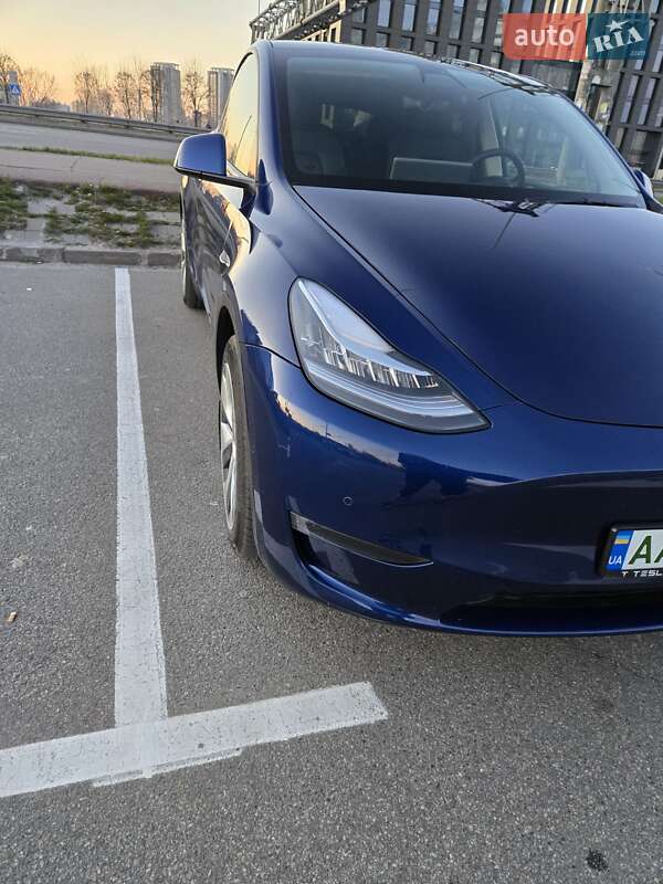 Внедорожник / Кроссовер Tesla Model Y 2022 в Киеве