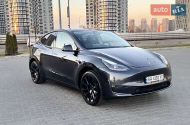 Внедорожник / Кроссовер Tesla Model Y 2024 в 