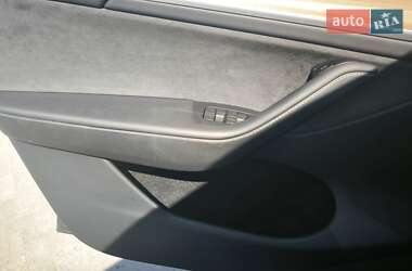 Внедорожник / Кроссовер Tesla Model Y 2023 в 