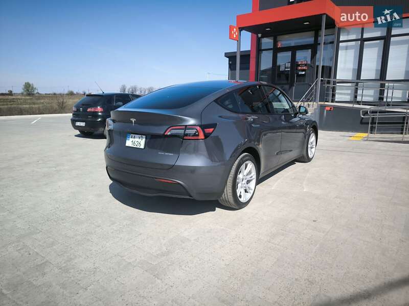 Внедорожник / Кроссовер Tesla Model Y 2023 в Киеве
