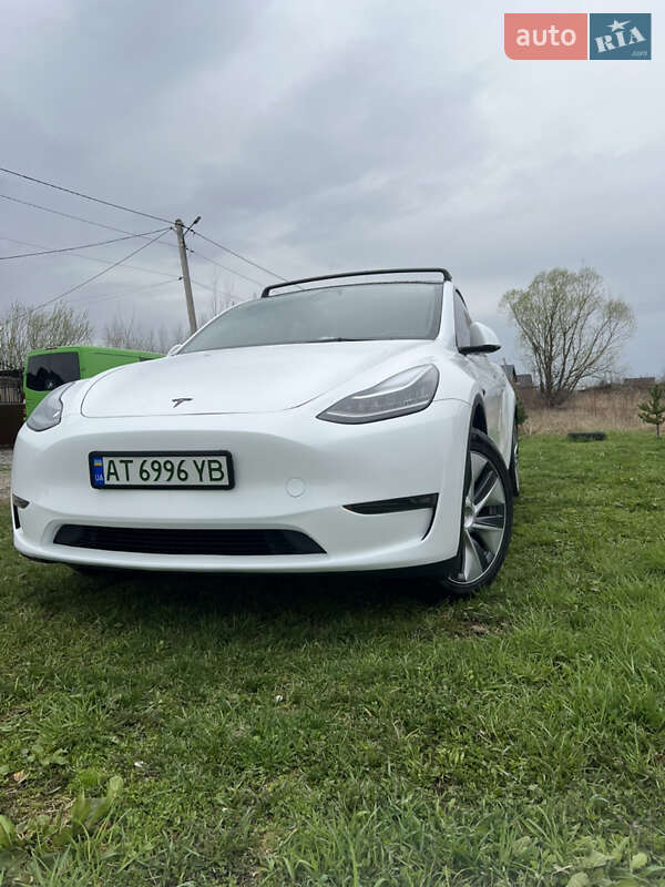 Внедорожник / Кроссовер Tesla Model Y 2023 в Ивано-Франковске