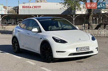 Внедорожник / Кроссовер Tesla Model Y 2021 в 