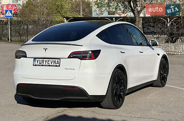 Внедорожник / Кроссовер Tesla Model Y 2021 в 