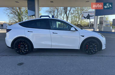 Внедорожник / Кроссовер Tesla Model Y 2021 в 