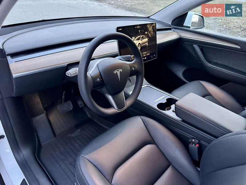 Позашляховик / Кросовер Tesla Model Y 2022 в Києві