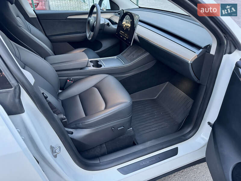 Позашляховик / Кросовер Tesla Model Y 2022 в Києві
