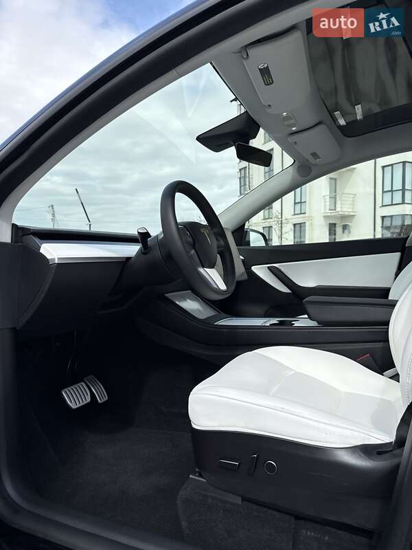 Внедорожник / Кроссовер Tesla Model Y 2022 в Луцке