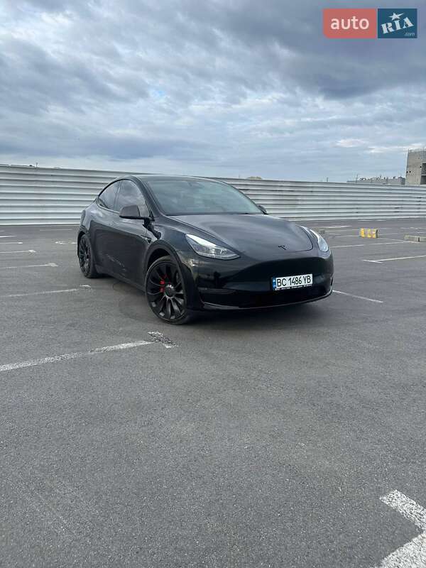 Позашляховик / Кросовер Tesla Model Y 2023 в Львові