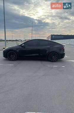 Внедорожник / Кроссовер Tesla Model Y 2023 в 