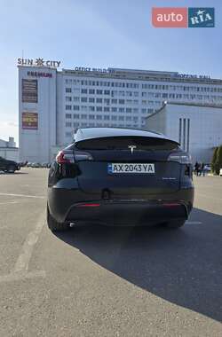 Позашляховик / Кросовер Tesla Model Y 2021 в 