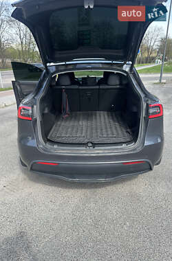 Внедорожник / Кроссовер Tesla Model Y 2021 в 