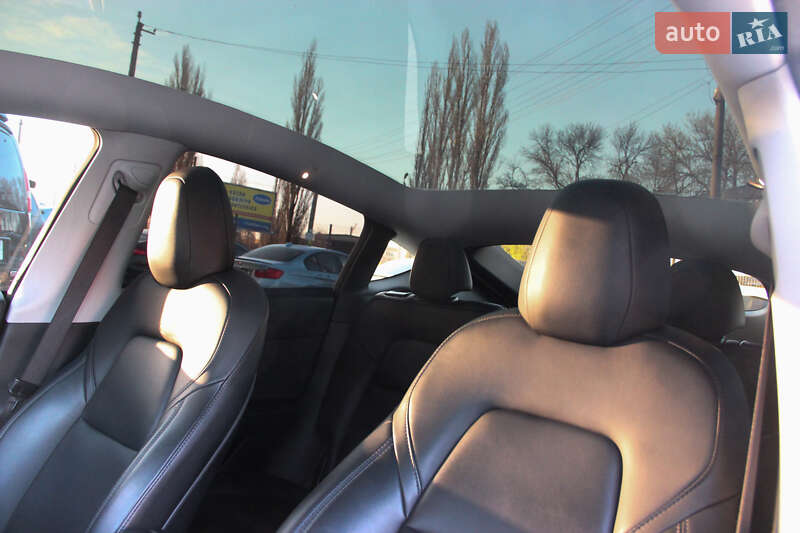 Внедорожник / Кроссовер Tesla Model Y 2021 в Одессе