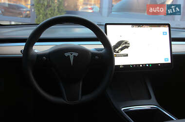 Внедорожник / Кроссовер Tesla Model Y 2021 в 