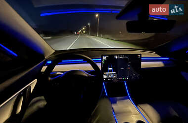 Позашляховик / Кросовер Tesla Model Y 2021 в 