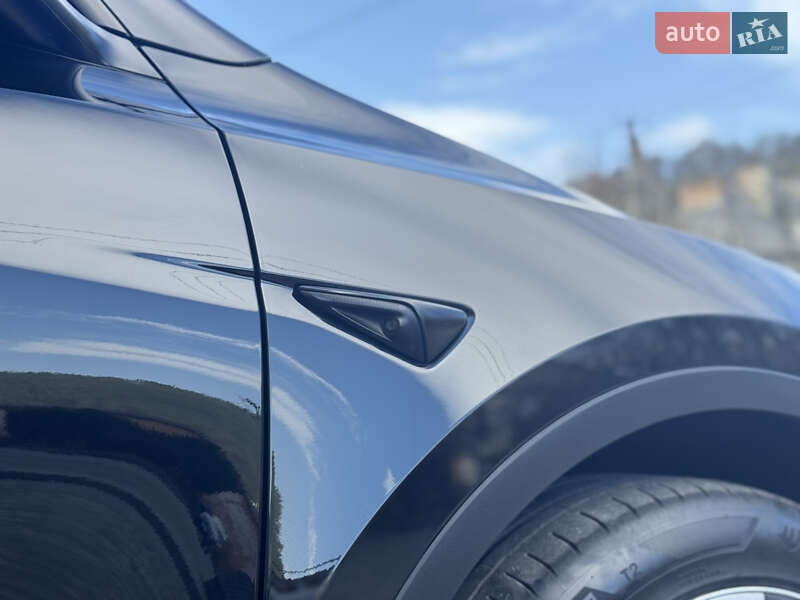 Внедорожник / Кроссовер Tesla Model Y 2022 в Дубно
