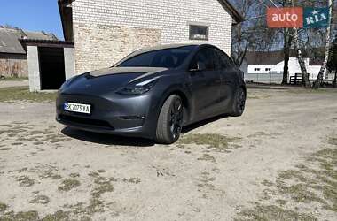 Tesla Model Y 2023 Tesla Model Y 2023