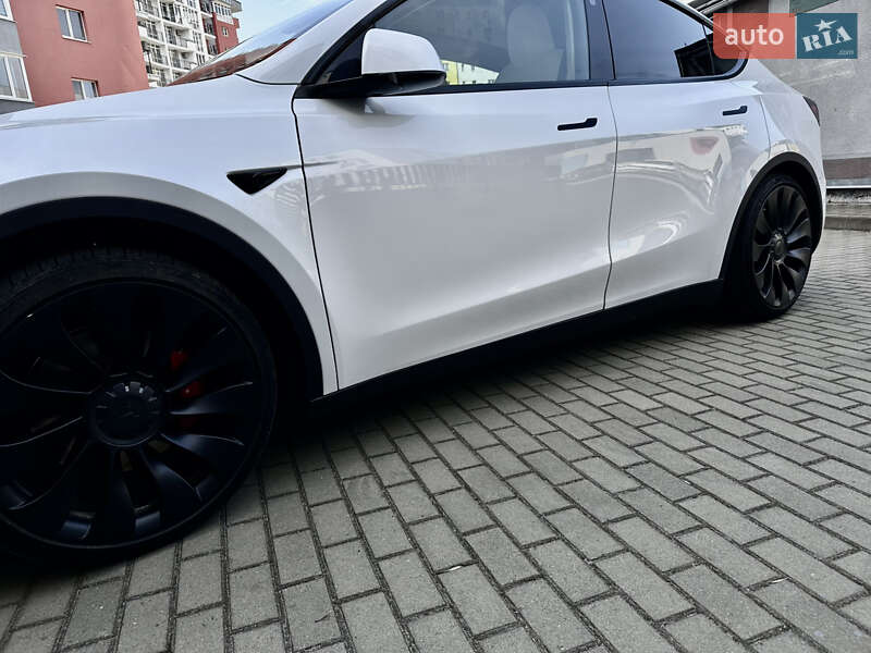 Внедорожник / Кроссовер Tesla Model Y 2023 в Львове фото 8 Внедорожник / Кроссовер Tesla Model Y 2023 в Львове