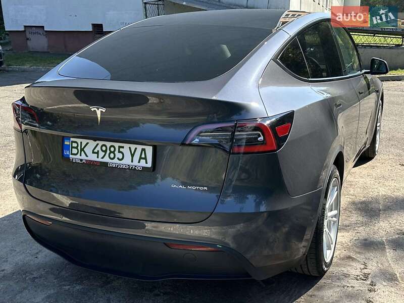 Внедорожник / Кроссовер Tesla Model Y 2020 в Ровно