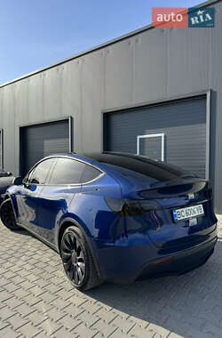 Tesla Model Y 2022