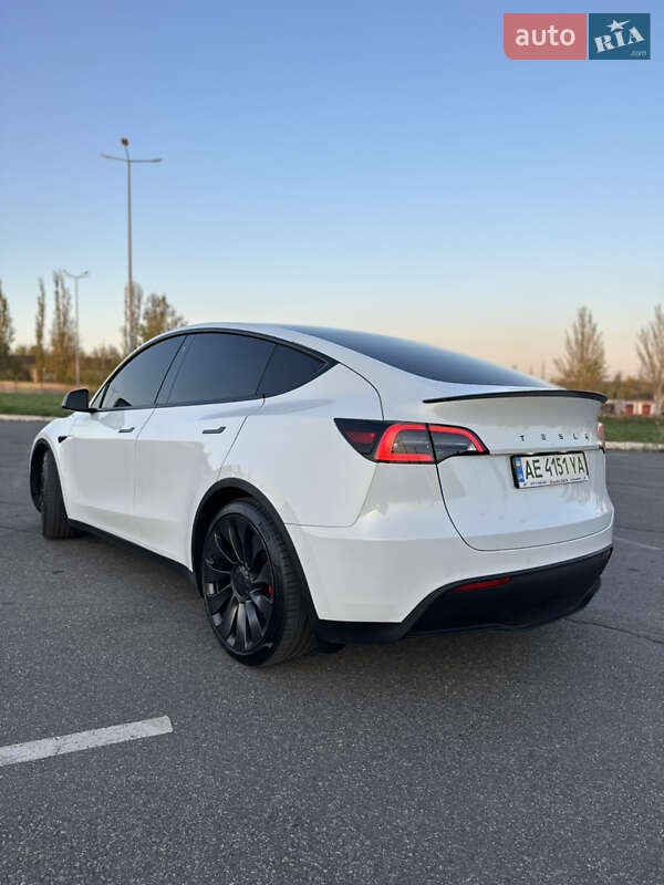 Внедорожник / Кроссовер Tesla Model Y 2021 в Кривом Роге
