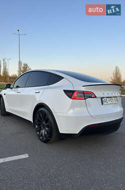 Внедорожник / Кроссовер Tesla Model Y 2021 в 
