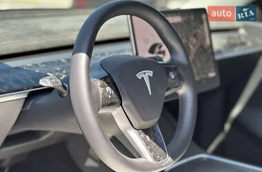 Внедорожник / Кроссовер Tesla Model Y 2021 в 