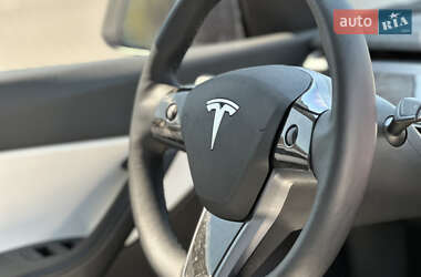 Внедорожник / Кроссовер Tesla Model Y 2021 в 