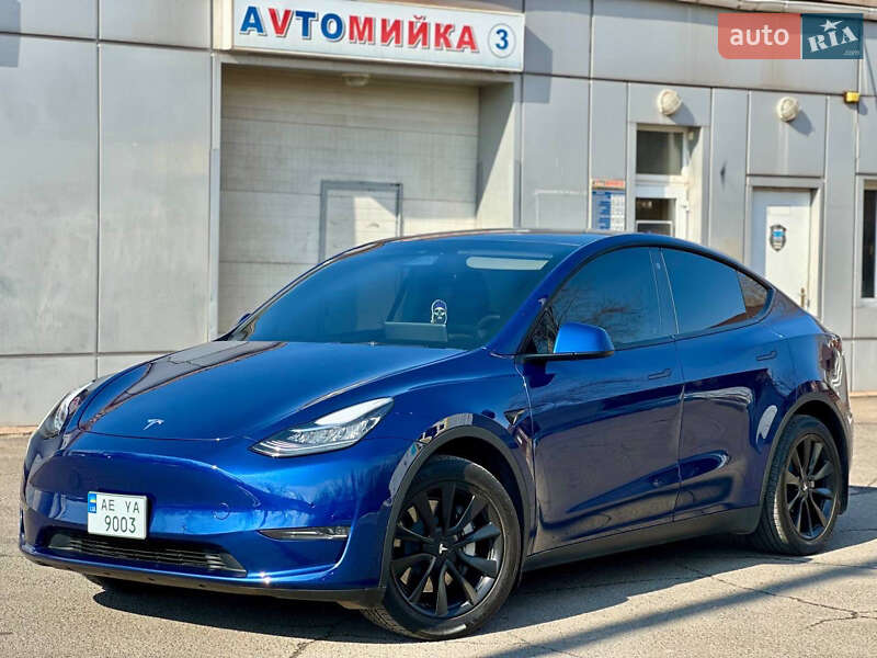 Tesla Model Y 2021