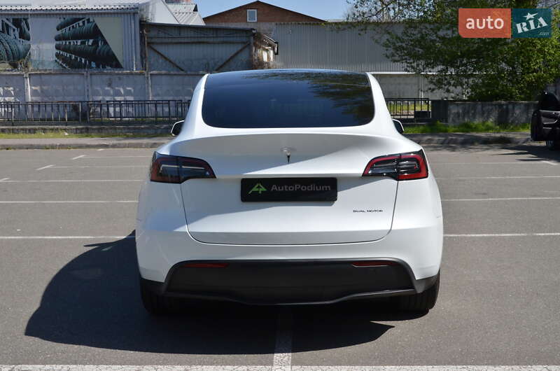 Внедорожник / Кроссовер Tesla Model Y 2022 в Киеве