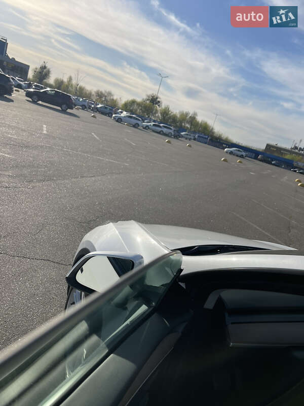 Внедорожник / Кроссовер Tesla Model Y 2023 в Киеве