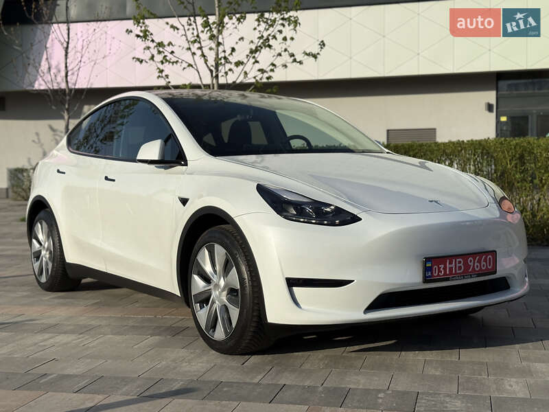 Внедорожник / Кроссовер Tesla Model Y 2023 в Киеве
