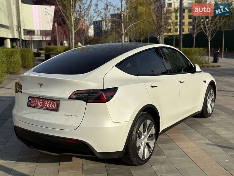 Внедорожник / Кроссовер Tesla Model Y 2023 в Киеве