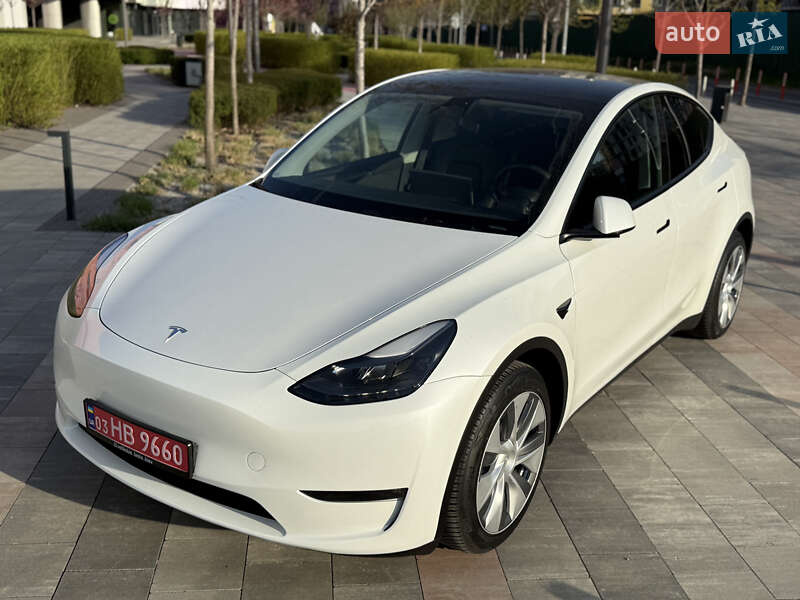 Внедорожник / Кроссовер Tesla Model Y 2023 в Киеве