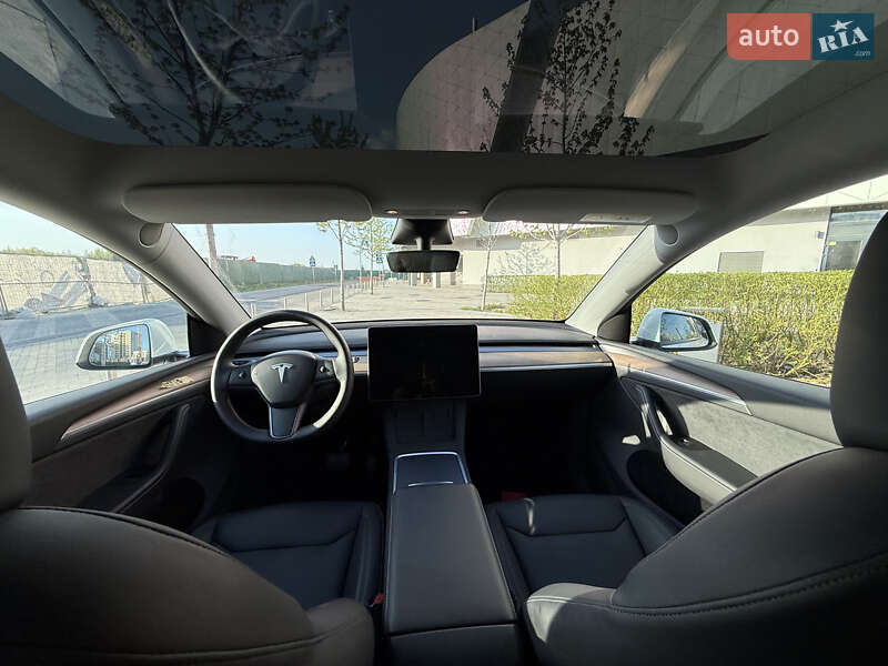 Внедорожник / Кроссовер Tesla Model Y 2023 в Киеве