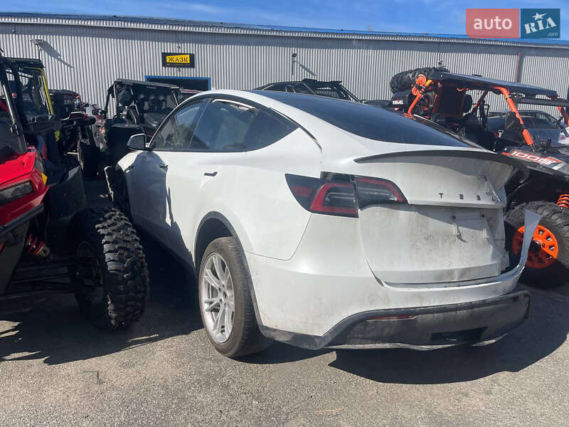 Позашляховик / Кросовер Tesla Model Y 2022 в 