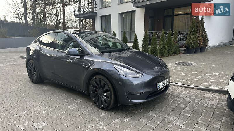 Внедорожник / Кроссовер Tesla Model Y 2020 в 