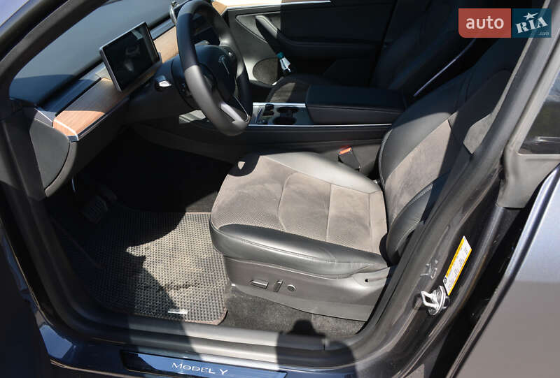Позашляховик / Кросовер Tesla Model Y 2022 в Полтаві