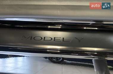 Внедорожник / Кроссовер Tesla Model Y 2024 в 