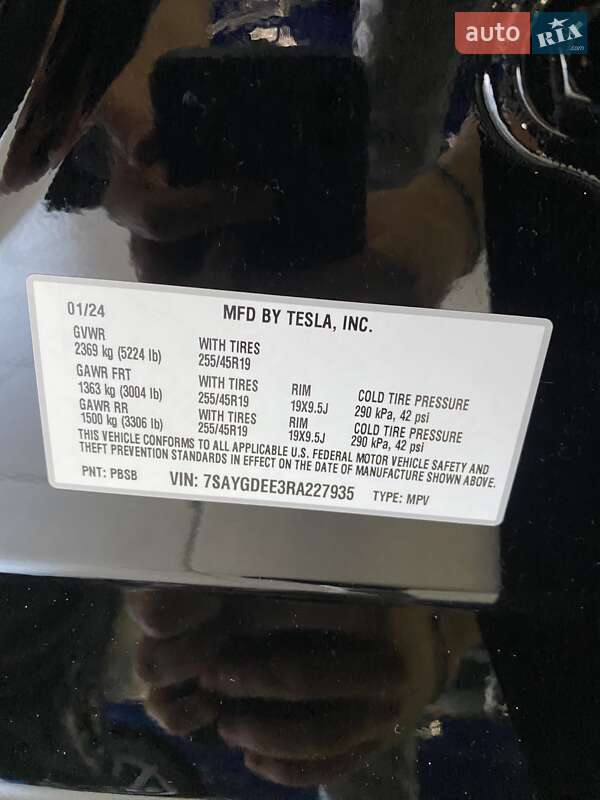 Позашляховик / Кросовер Tesla Model Y 2024 в Києві