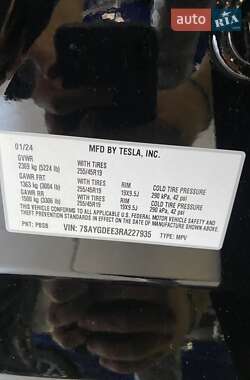 Внедорожник / Кроссовер Tesla Model Y 2024 в 