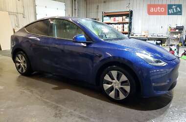 Позашляховик / Кросовер Tesla Model Y 2023 в 