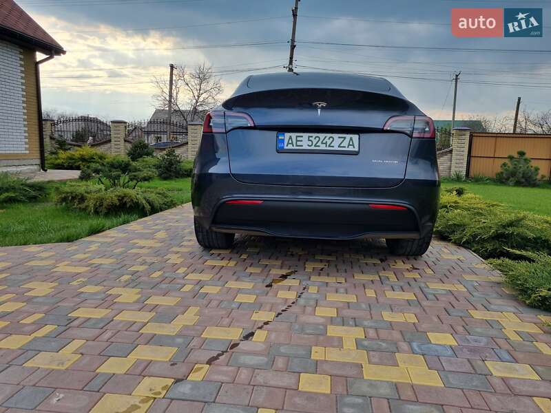 Позашляховик / Кросовер Tesla Model Y 2023 в Самарі