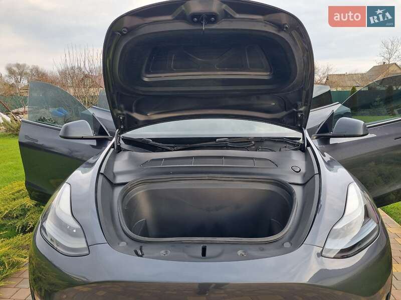 Внедорожник / Кроссовер Tesla Model Y 2023 в Новомосковске