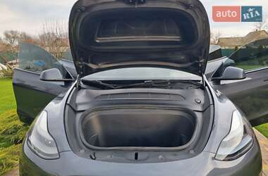 Внедорожник / Кроссовер Tesla Model Y 2023 в 