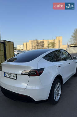 Внедорожник / Кроссовер Tesla Model Y 2021 в 