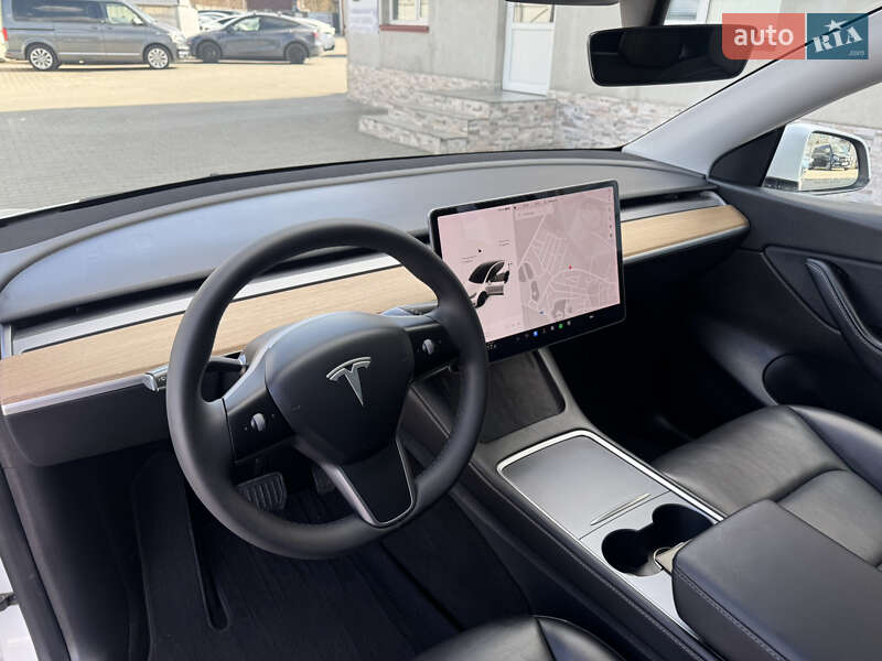 Внедорожник / Кроссовер Tesla Model Y 2020 в Луцке