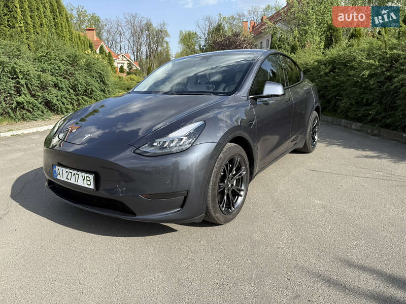 Tesla Model Y 2020